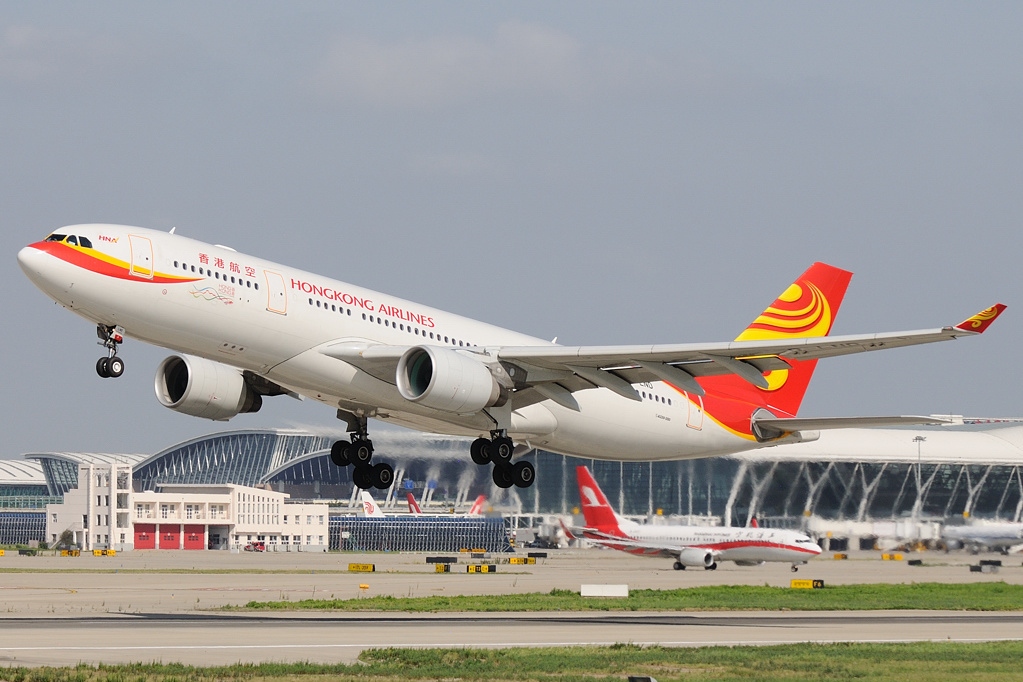 Hong Kong Airlines A330 taking off